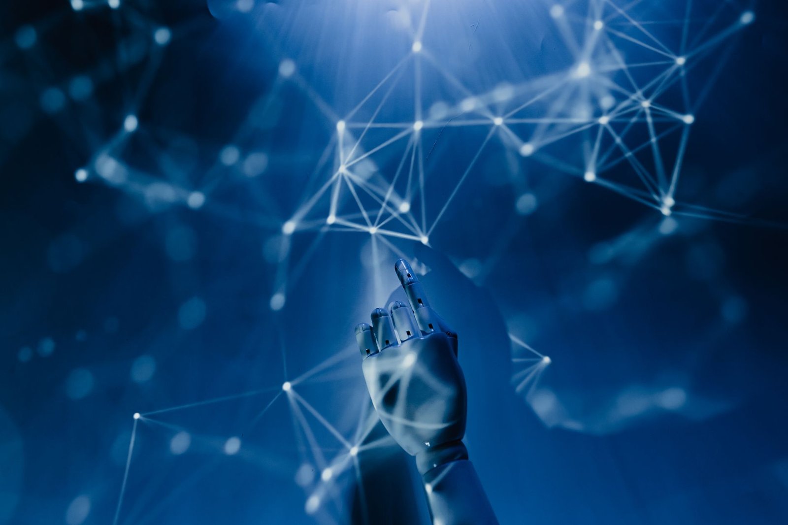 Best ChatGPT Alternatives: 7 AI Assistants Compared