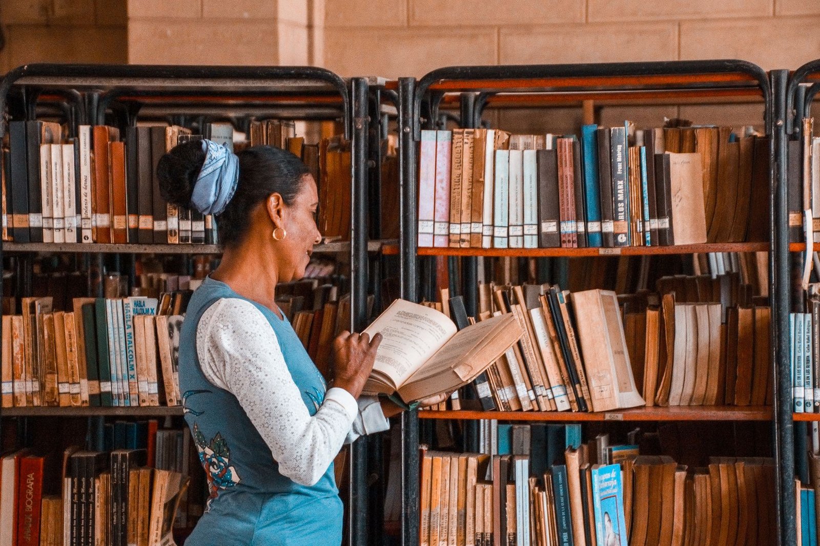 Research materials representing cited AI answers