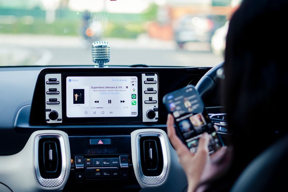 YouTube Not Working on CarPlay: Causes and Fixes