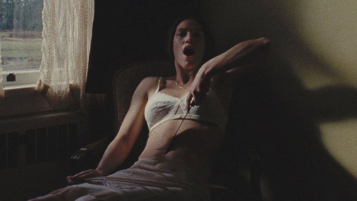 A scene from Longlegs (2024)